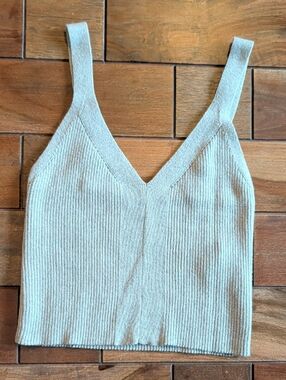 Madewell ribbed V-neck tank top, and a cropped fit sweater taupe
